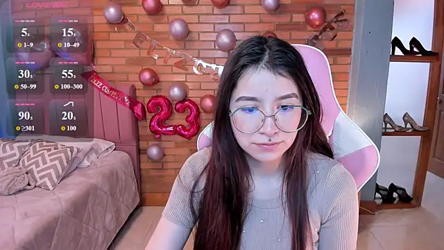Amy joones online show from May 11, 1:57 pm