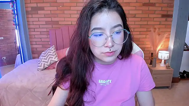 Amy joones online show from May 24, 12:15 pm