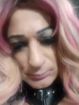 violet crossdresser online show from April 30, 6:40 am