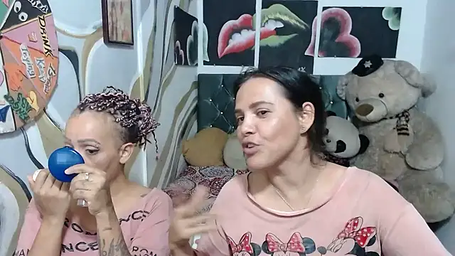 manzanahot9 online show from April 5, 9:03 pm