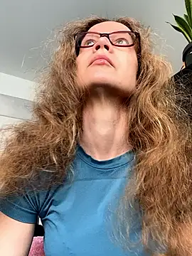 AnnikaRose online show from April 16, 5:52 am