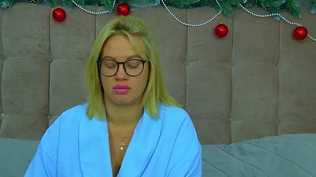 MariaNeumann online show from December 19, 6:27 am