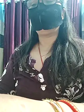 Aishwaryaa 69 online show from December 17, 7:45 am