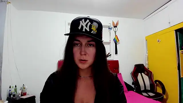 Sweet-Suck69 online show from May 4, 6:28 am