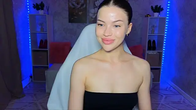 EmmyMills online show from May 20, 9:12 pm
