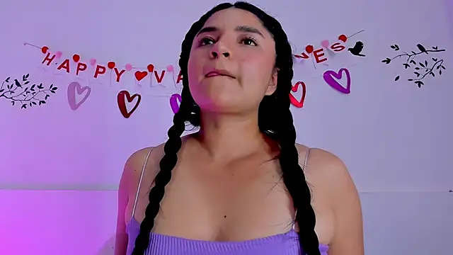 ayheleensexygirl1 online show from February 18, 9:25 pm