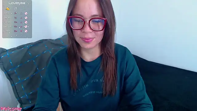 Snapshot of SharonR1 chatting on September 23, 1:37 am SharonR1 online show from September 23, 1:37 am