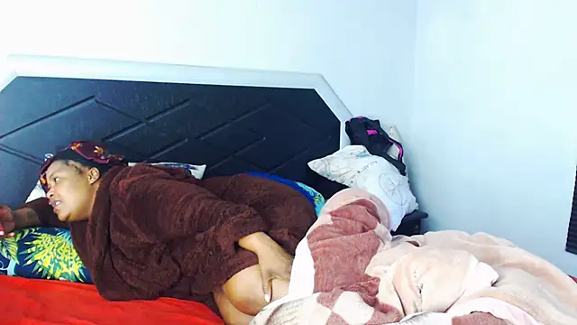 Bulkyyass online show from May 26, 6:57 am