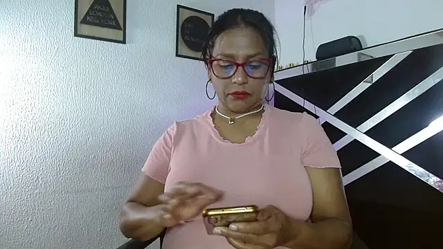 elizabeth mature23 online show from May 1, 1:25 pm