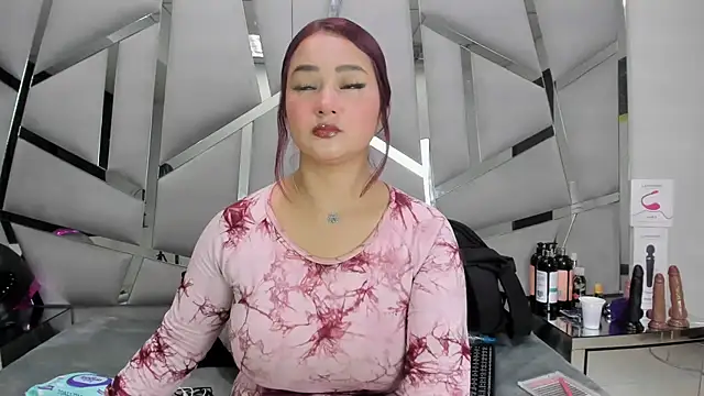 Catherinee69 x online show from April 28, 4:16 am