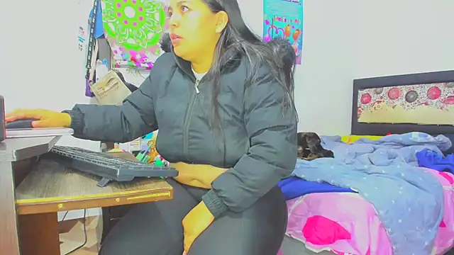 yournaughtyandsexyprinces online show from November 16, 8:49 am