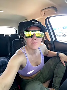 mrs  unknown online show from October 21, 7:40 pm