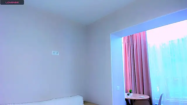 Feral  berry   online show from February 21, 8:48 am