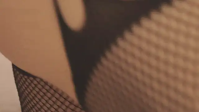 MiaThaine online show from December 21, 5:44 am