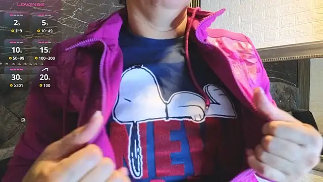 charlotte  G online show from February 2, 10:47 am