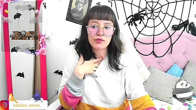 Katalina novoa online show from October 18, 2:25 am