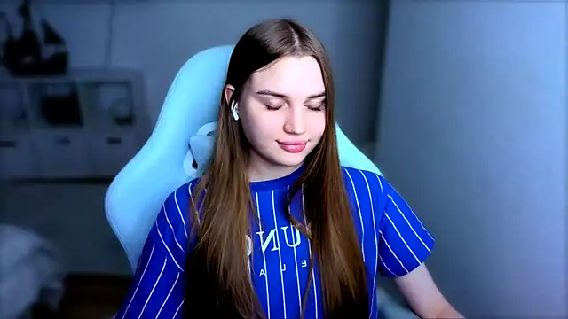 StellaLawless online show from November 29, 11:20 pm