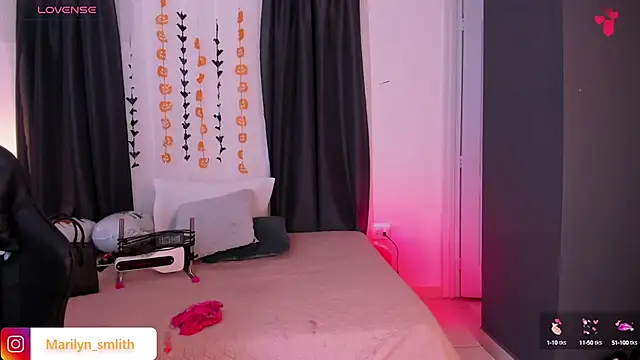 MarilynSmIith online show from October 17, 12:08 pm