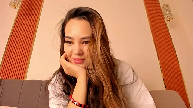 furry bear online show from January 18, 8:54 am