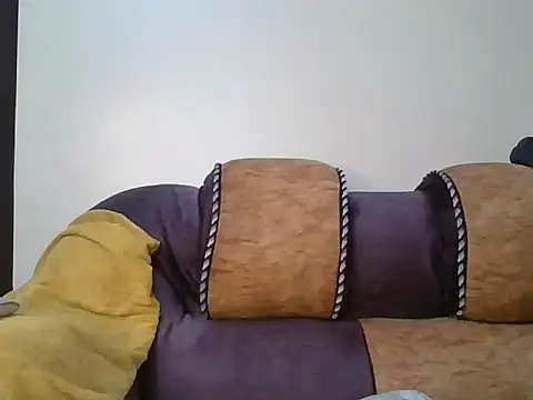 Snapshot of 69Hot_Tiny chatting on October 26, 9:43 pm 69Hot Tiny online show from October 26, 9:43 pm