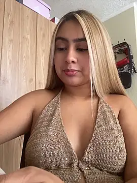 Miabonnett  online show from May 13, 4:24 pm