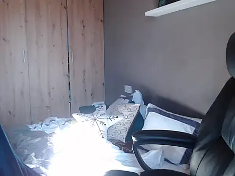 unicka65 online show from March 10, 11:58 am