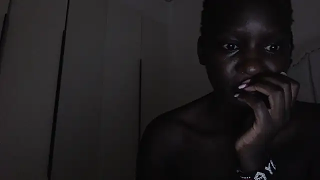 ebony villiet online show from May 26, 11:37 pm