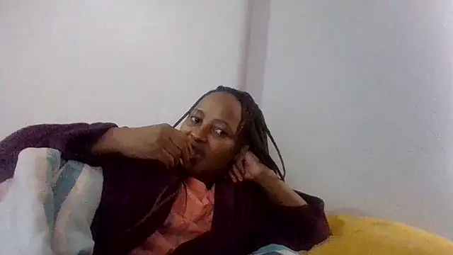 BabeAssXX online show from May 10, 7:32 am