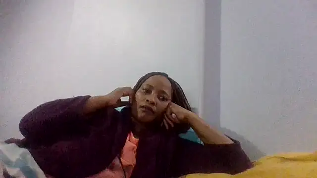 BabeAssXX online show from May 15, 11:35 am