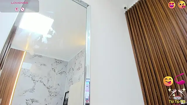 MADISON ROWAN1 online show from October 24, 3:46 am