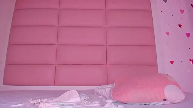 little-Emma online show from October 16, 2:58 am