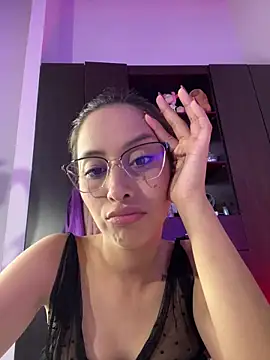 little-Emma online show from May 16, 12:13 am