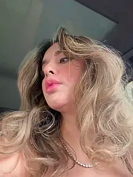 Alirawrz online show from May 6, 2:10 pm
