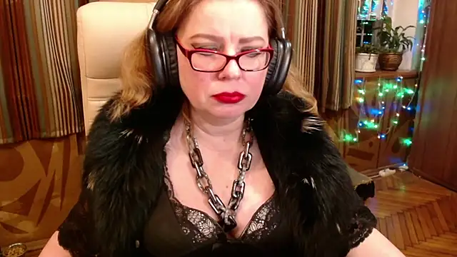 Miss Tress online show from December 14, 10:37 pm