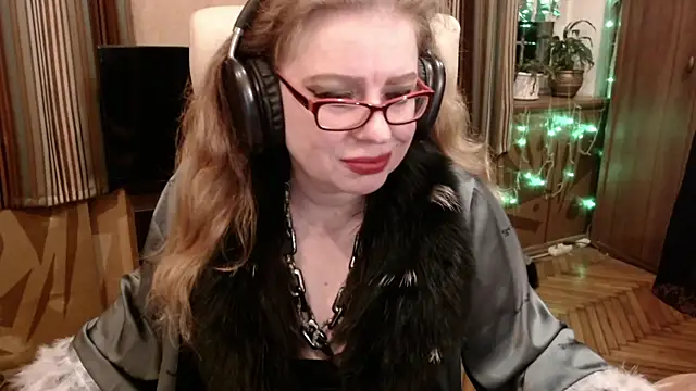 Miss Tress online show from May 7, 7:39 pm