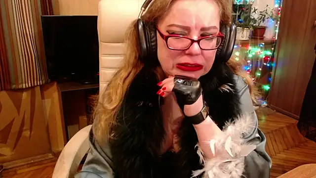 Miss Tress online show from May 15, 4:54 pm