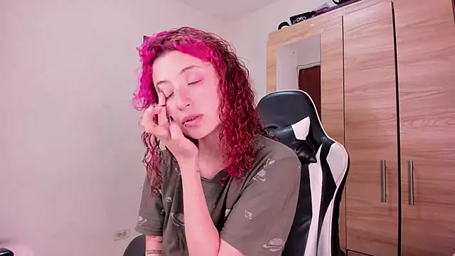 valentina 27 online show from October 17, 3:54 am