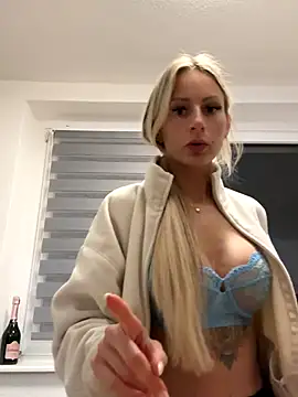 X JamieLove X online show from November 5, 8:14 pm