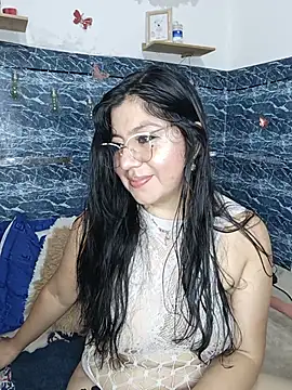 keterinjones--11 online show from May 23, 5:17 am