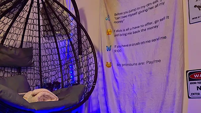 AriaVoss online show from April 5, 8:41 pm