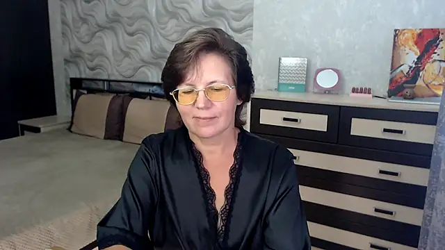 Snapshot of VitaCharm chatting on September 8, 8:30 pm VitaCharm online show from September 8, 8:30 pm