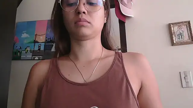 trianabell online show from May 16, 4:28 pm