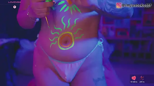 sensualkattt online show from May 16, 1:41 am