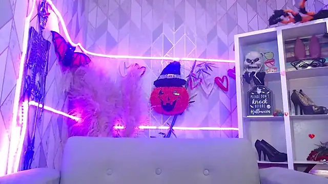 charlottemoonxz online show from October 23, 8:04 pm