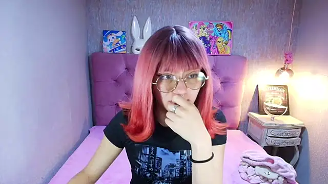 charlottemoonxz online show from May 23, 7:12 pm