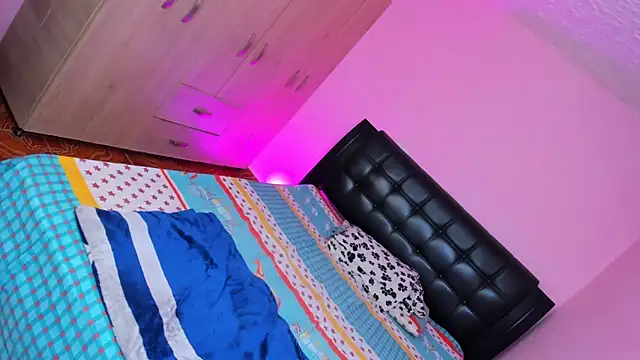 Charming J online show from April 3, 6:00 am