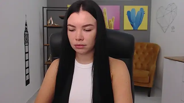 MadisonGomes online show from November 4, 8:30 am