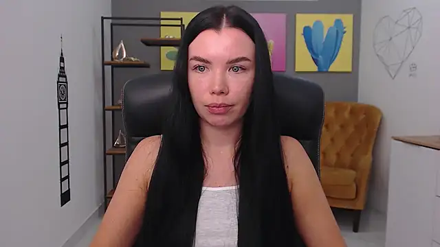 MadisonGomes online show from November 11, 10:45 am