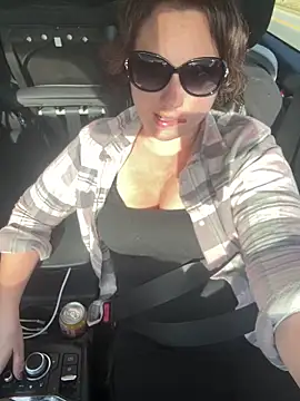 MilfyMrsRobinson online show from January 6, 7:39 pm