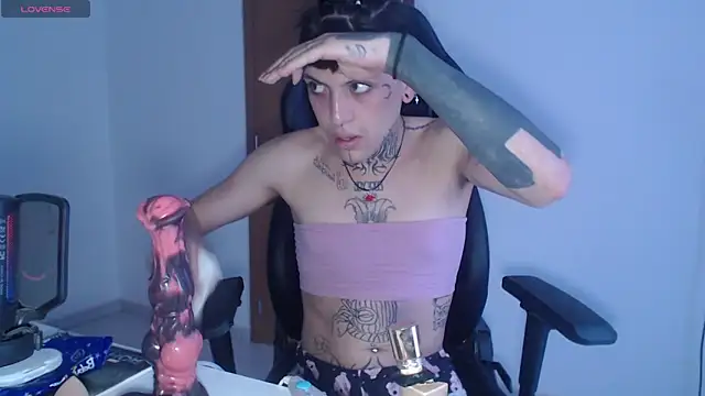 charlotbelucci  online show from October 8, 9:13 am